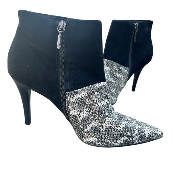 Trina Turk Snake Skin Suede Ankle Boots 9.5 Black Mob Wife Stiletto - Picture 2 of 12